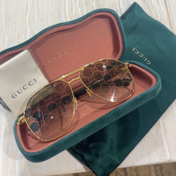 GUCCI AVIATOR FRAME SUNGLASSES - Picture 1 of 2